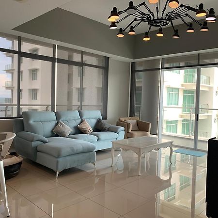 Bay Resort Condominium, 7, Beach-Front Sea View, 6-8 Pax Miri Ngoại thất bức ảnh